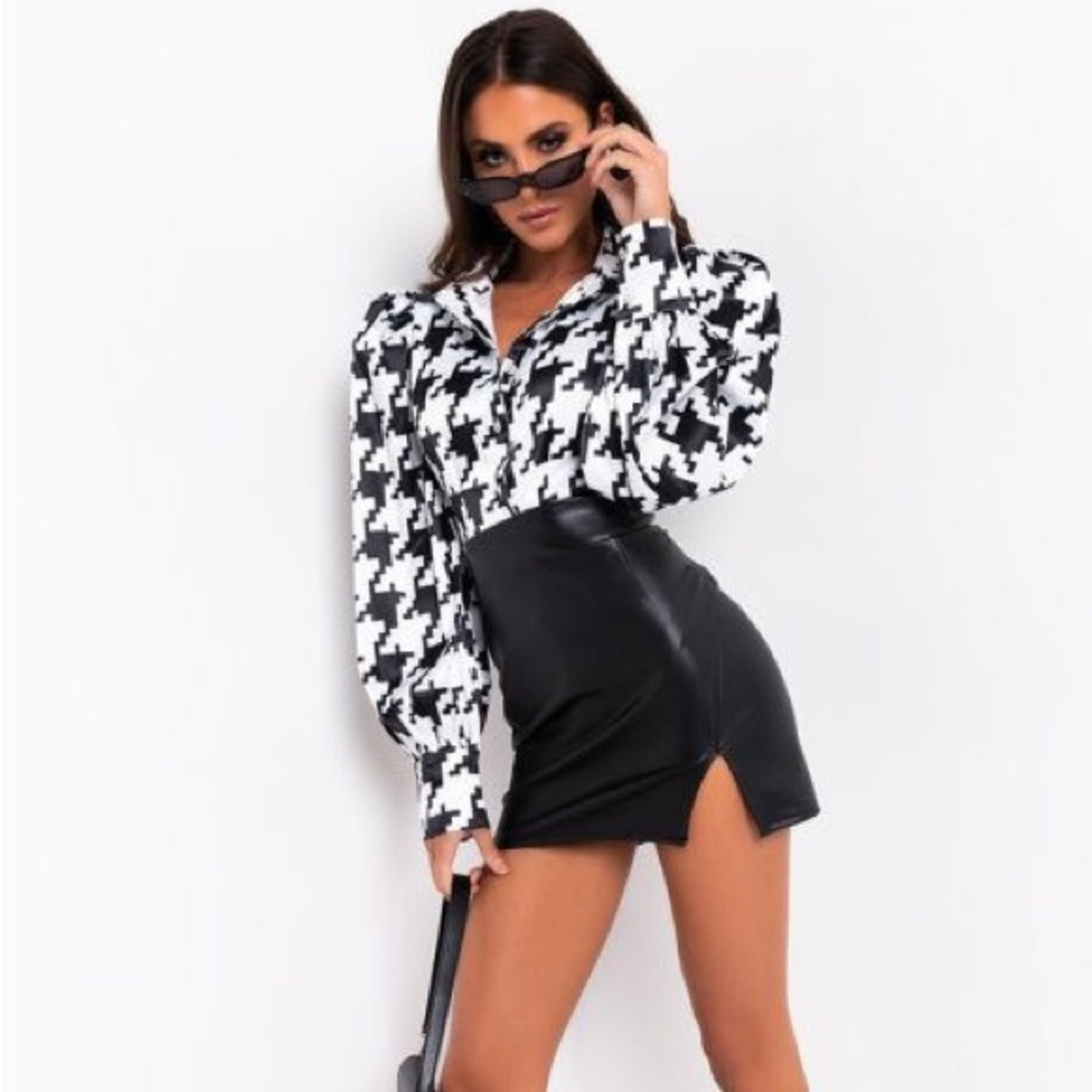 AKIRA - CHECKIN YOU OUT SATIN PUFF SLEEVE BLOUSE